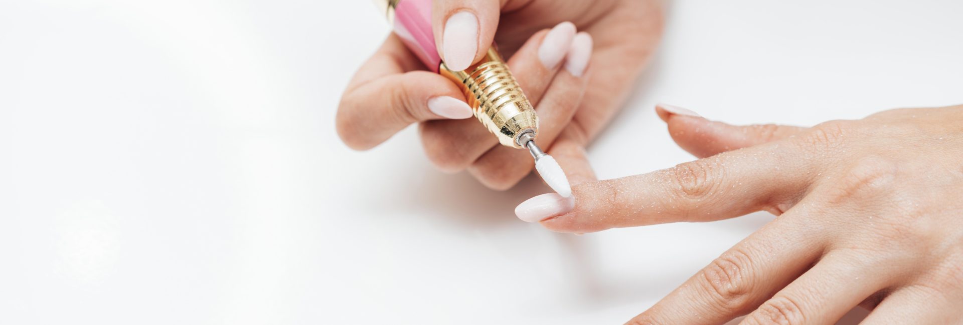 Come aprire un'attività di nail tech